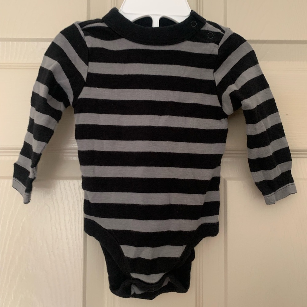 Long sleeve baby onesie